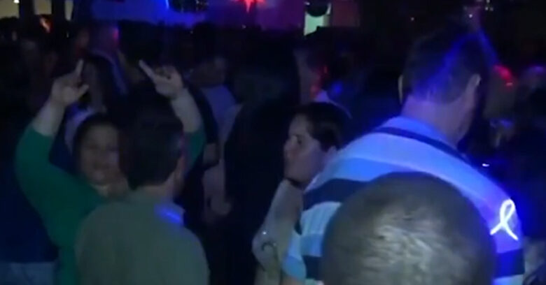 NOCHE DE LA NOSTALGIA CON CONTROLES REFORZADOS