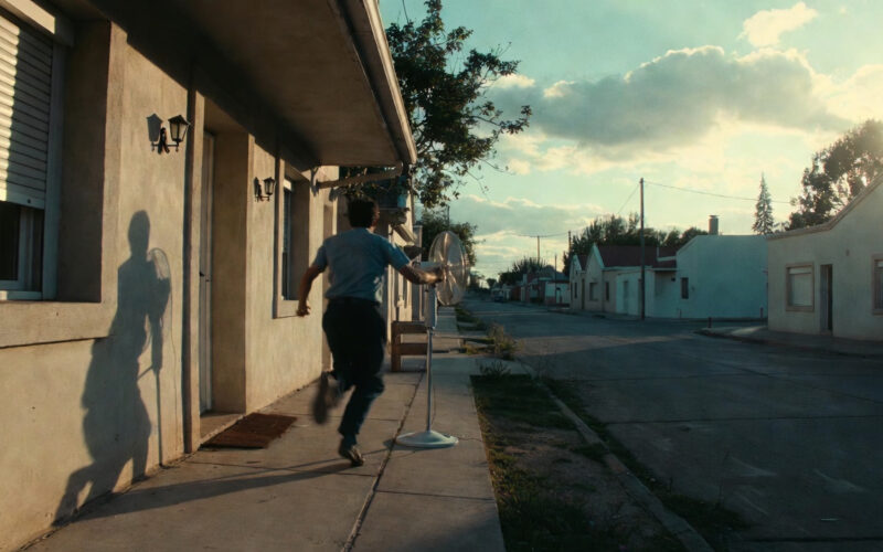 ROBARON UN VENTILADOR DE PIE A PLENA LUZ DEL DÍA