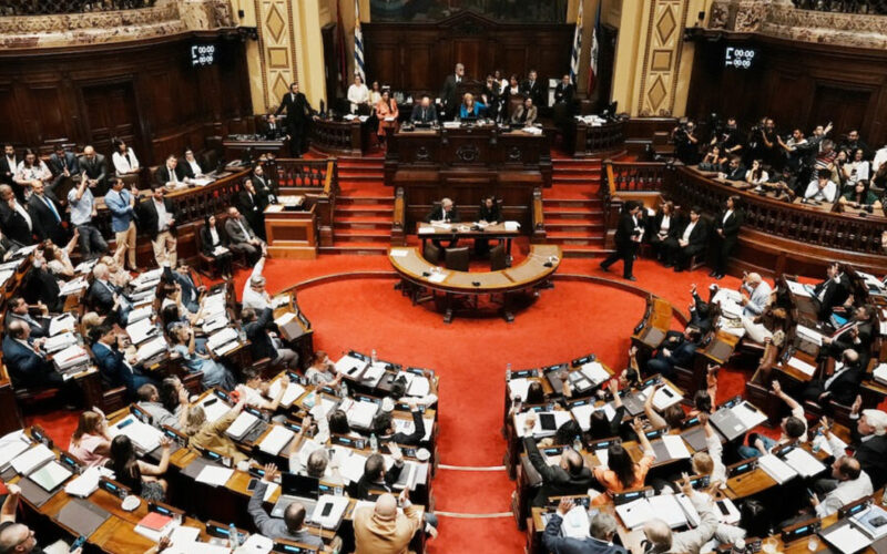 CREAN COMISIÓN BICAMERAL POR CASO CARDAMA