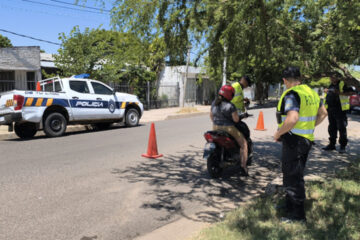 AMPLIO DESPLIEGUE DE CONTROLES POLICIALES EN EL MARCO DEL OPERATIVO ÑANDUBAY