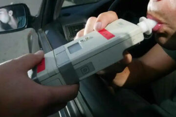 CONDUCTORA EBRIA INTERCEPTADA EN LAS LÁMINAS