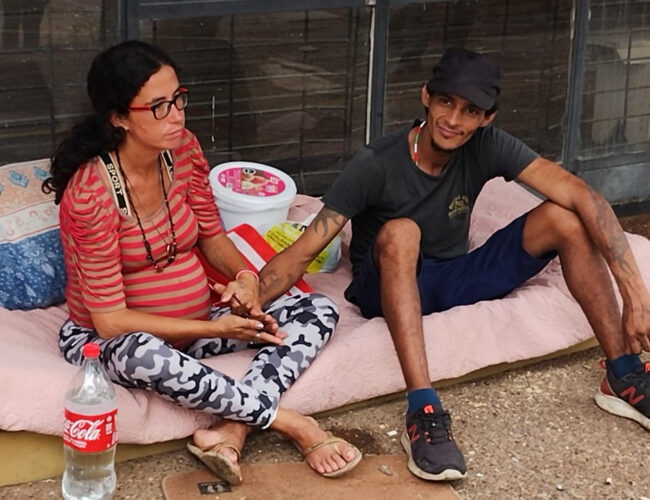 BAJO EL TECHO DE DIESTE Y EL OLVIDO ESTATAL: EL DRAMA DE MARIO, SU PAREJA Y UN BEBÉ POR NACER
