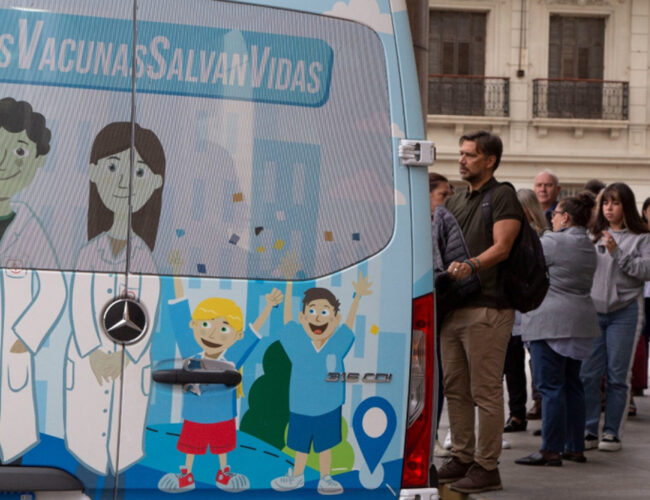 MÁS DE 400 MIL PERSONAS YA SE VACUNARON CONTRA LA GRIPE EN URUGUAY
