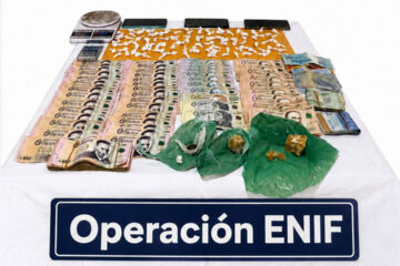 TRES DETENIDOS Y DROGA INCAUTADA TRAS MÚLTIPLES ALLANAMIENTOS EN BARRIO AYUÍ