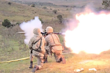 MILITARES DEL REGIMIENTO 10 EN MANIOBRAS ANUALES