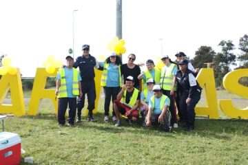 USUARIOS DE ASOCIACIÓN DOWN PINTAN POR MAYO AMARILLO