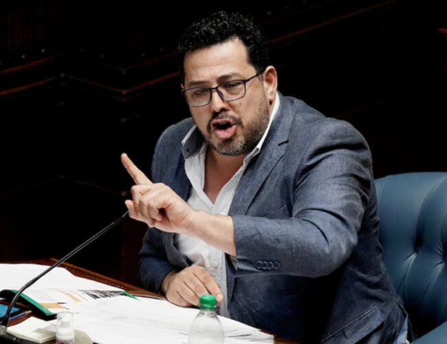 GOBIERNO ENVIARÁ PROYECTO PARA JUBILARSE A LOS 60 AÑOS