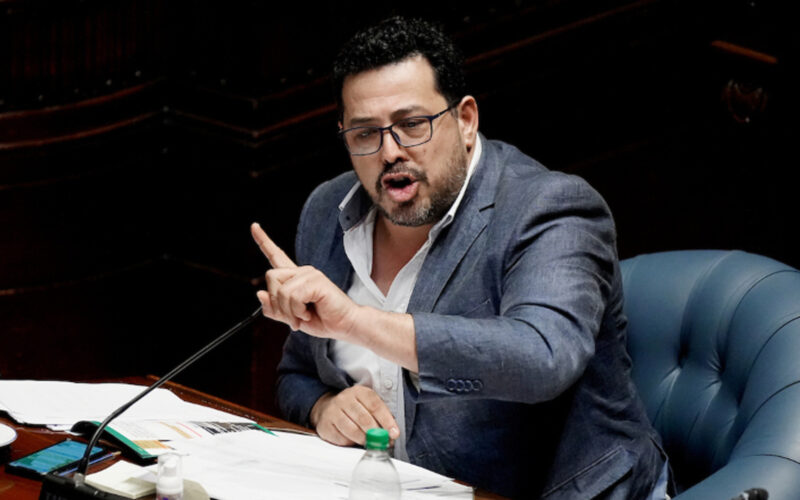 GOBIERNO ENVIARÁ PROYECTO PARA JUBILARSE A LOS 60 AÑOS